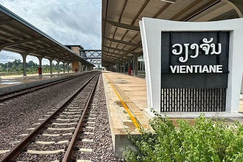 Khi dịch vụ mở rộng bắt đầu, tuyến tàu Bangkok-Nong Khai, khởi hành từ Nhà ga trung tâm Krung Thep Aphiwat (Thái Lan) sẽ được đổi tên thành Bangkok-Vientiane (Khamsavath). (Nguồn: Thaitrainguide)