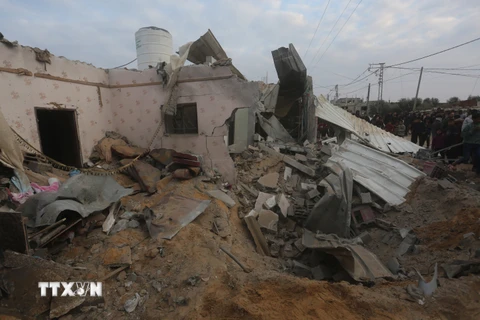 Ngôi nhà bị phá hủy sau cuộc không kích xuống thành phố Rafah, Dải Gaza, ngày 5/2/2024. (Ảnh: THX/TTXVN)