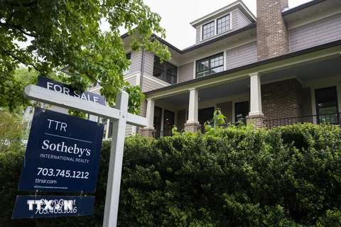 Một ngôi nhà được rao bán tại Virginia, Mỹ. (Ảnh: AFP/TTXVN)