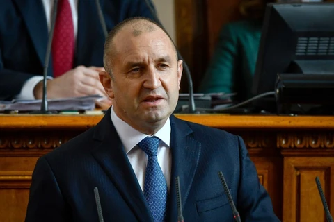 Tổng thống Bulgaria Rumen Radev phát biểu trước Quốc hội tại Sofia. (Ảnh: AFP/TTXVN)