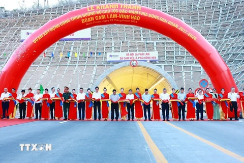 Hình ảnh Thủ tướng dự khánh thành cao tốc Cam Lâm-Vĩnh Hảo và Diễn Châu-Bãi Vọt