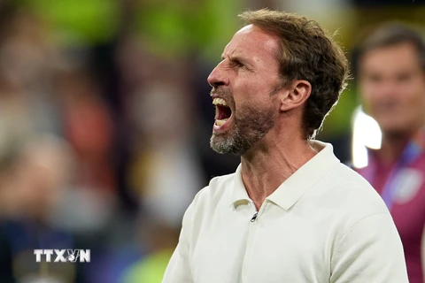 Niềm vui của ông Gareth Southgate, huấn luyện viên đội tuyển Anh, sau khi đội nhà giành thắng lợi 2-1 trước Hà Lan. (Ảnh: THX/TTXVN)