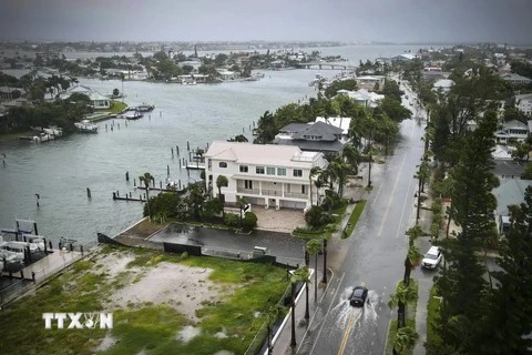 Ngập lụt do ảnh hưởng của bão Debby tại bang Florida, Mỹ ngày 4/8/2024. (Ảnh: AP/TTXVN)