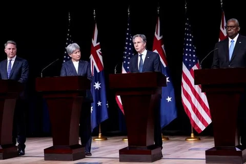 Từ trái sang: Bộ trưởng Quốc phòng Australia Richard Marles, Bộ trưởng Ngoại giao Australia Penny Wong, Bộ trưởng Ngoại giao Mỹ Antony Blinken và Bộ trưởng Quốc phòng Mỹ Lloyd Austin. (Nguồn: AP)