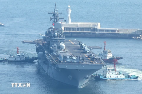 Tàu đổ bộ tấn công USS Boxer của Hải quân Mỹ tới căn cứ hải quân ở thành phố cảng Busan, Hàn Quốc ngày 9/8/2024. (Ảnh: Yonhap/TTXVN)