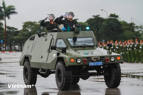 [Photo] Chiêm ngưỡng dàn siêu xe bọc thép bảo vệ IPU-132