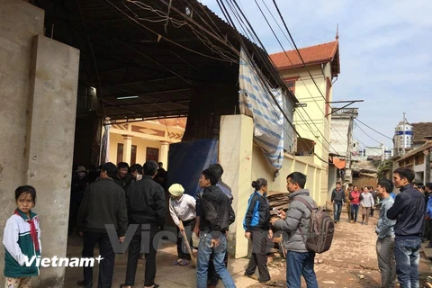 Rạng sáng 7/12, một vụ thảm án đã xảy ra tại căn nhà của ông Nguyễn Lương Chuân (Canh Nậu, Thạch Thất) khiến 2 bố con ông Chuân tử vong (Ảnh: CTV N. Định/Vietnam+)