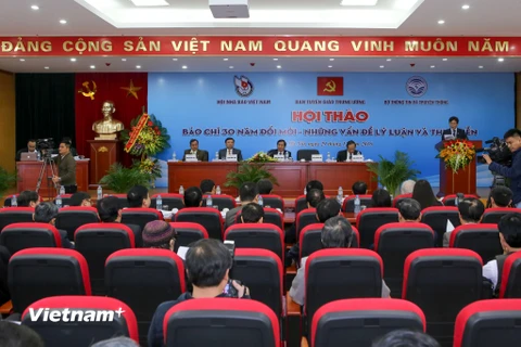 Buổi hội thảo có sự tham dự của Lãnh đạo Đảng, Nhà nước cùng gần 200 đại biểu. (Ảnh: Minh Sơn/Vietnam+)
