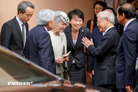 Sáng 3/3, trong ngày cuối cùng tại Hà Nội, Nhật hoàng Akihito và Hoàng hậu đã tham dự Tiệc trà do Tổng Bí thư Nguyễn Phú Trọng và Phu nhân chủ trì. (Ảnh: Minh Sơn/Vietnam+) 