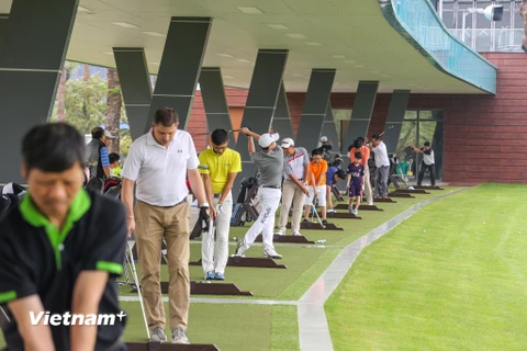 Sáng ngày 25/3, Học viện golf đầu tiên mang tên golf thủ huyền thoại Ernie Els đã chính thức đi vào hoạt động. (Ảnh: PV/Vietnam+)
