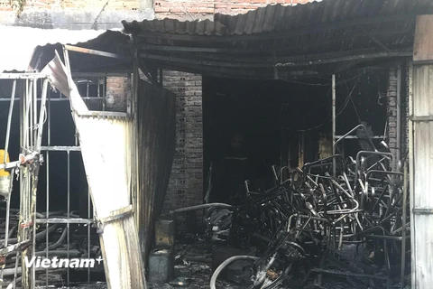 Toàn cảnh vụ cháy xưởng ghế sofa nghi có người chết ở KĐT Trung Văn