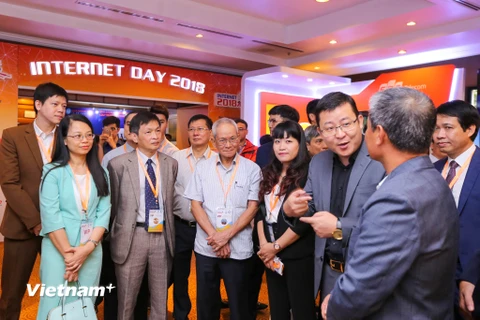 Sáng 5/12 tại Hà Nội đã chính thức khai mạc Ngày Internet Việt Nam - Internet Day 2018 với chủ đề 'Internet và Hệ sinh thái số Việt Nam'. (Ảnh: Minh Sơn/Vietnam+) 