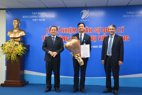 Ông Nguyễn Nam Long chính thức được bổ nhiệm làm Tổng Giám đốc VinaPhone. (Ảnh: VinaPhone)