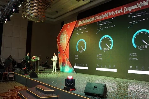 Mytel tiến hành kiểm tra tốc độ mạng 5G trong dịp ra mắt tại Myanmar. (Ảnh: Viettel)