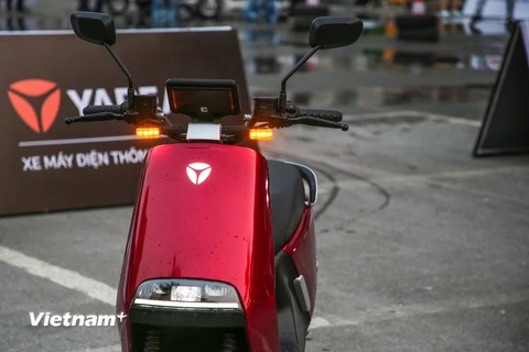 Thương hiệu Yadea chính thức giới thiệu tới thị trường Việt Nam dòng xe máy điện thông minh G5 được thiết kế để tối ưu trải nghiệm lái xe thú vị, cùng nhiều tính năng thông minh chưa từng xuất hiện trên xe 2 bánh tại Việt Nam. (Ảnh: Minh Sơn/Vietnam+)