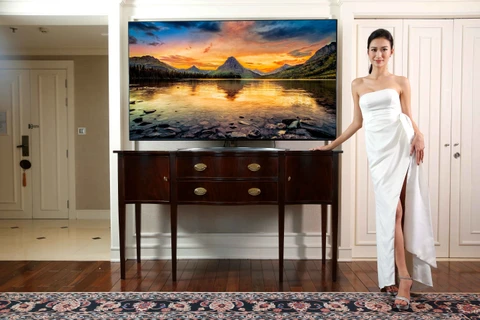 Mẫu TV NanoCell 8K có kích thước 75 inch được bày bán tại Việt Nam với giá bán 199 triệu đồng. (Ảnh: LG)