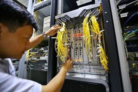Sự cố cáp quang AAG ảnh hưởng tới đường truyền internet tại Việt Nam đi quốc tế. (Ảnh minh họa: TTXVN)