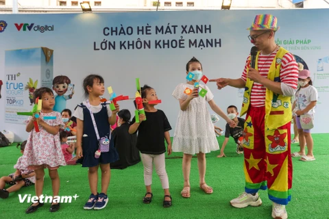 Trong hai ngày cuối tuần 23-24/5 trên phố đi bộ hồ Hoàn Kiếm (Hà Nội) sẽ diễn ra sự kiện 'Chào hè xanh mát, lớn khôn khỏe mạnh' dành cho các em nhỏ. (Ảnh: PV/Vietnam+) 