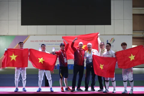 Tuyển đấu kiếm nam đã giành huy chương vàng thứ 4 về cho Việt Nam. (Ảnh: Minh Sơn/Vietnam+)