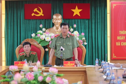 Thiếu tướng Nguyễn Công Bẩy, Phó Cục trưởng Cục Công tác Đảng Chính trị (Bộ Công an) phát biểu tại họp báo. (Ảnh: Hoài Nam/Vietnam+)
