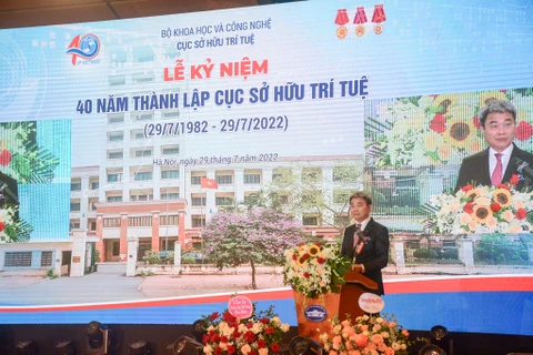 Ông Đinh Hữu Phí - Cục trưởng Cục Sở hữu trí tuệ phát biểu khai mạc lễ kỷ niệm. (Ảnh: Minh Sơn/Vietnam+)