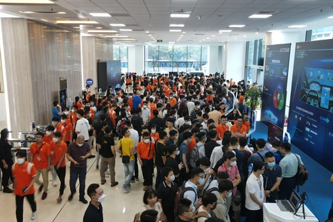 Hơn 2.000 người tham dự FPT Software Automotive Tech Show sáng ngày 30/7. (Ảnh: FPT)