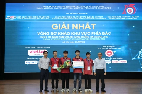 Đội thi KMA.L3N0V0 của Học viện Kỹ thuật mật mã giành giải Nhất vòng sơ khảo. (Ảnh: Minh Sơn/Vietnam+)