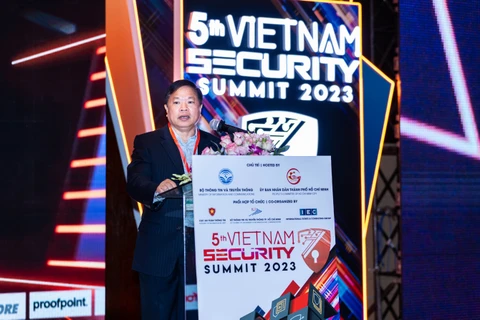 Thiếu tướng Nguyễn Văn Giang - Phó Cục trưởng Cục An ninh mạng và phòng, chống tội phạm sử dụng công nghệ cao, Bộ Công an phát biểu tại sự kiện. (Ảnh: PV/Vietnam+) 