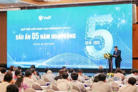 Giáo sư Vũ Hà Văn - Giám đốc Khoa học Quỹ Đổi mới sáng tạo VINIF phát biểu tại sự kiện. (Ảnh: Minh Sơn/Vietnam+)