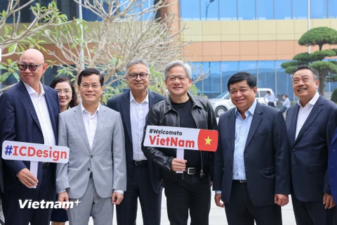 CEO Jensen Huang cam kết Việt Nam sẽ trở thành 'quê hương thứ 2' của NVIDIA