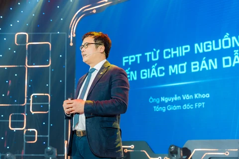 Ông Nguyễn Văn Khoa – Tổng giám đốc FPT chia sẻ về chủ đề "FPT - từ chip nguồn đến giấc mơ bán dẫn." (Ảnh: FPT)