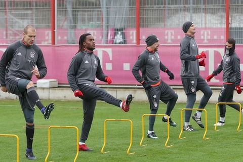 Toàn đội tích cực tập luyện chuẩn bị cho trận đấu cuối cùng lượt đi mùa giải. Nguồn: Fcb.de
