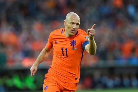 Arjen Robben có 96 lần khoác áo đội tuyển quốc gia Hà Lan, ghi 37 bàn thắng.