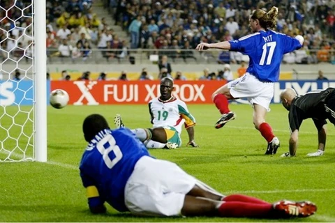 Pháp đã ngã đau tại World Cup 2002 trong tư thế nhà đương kim vô địch. (Nguồn: EJA)