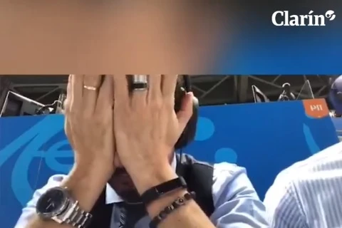 Bình luận viên Argentina rơi nước mắt sau bàn thắng của Rojo. (Nguồn: Clarin)
