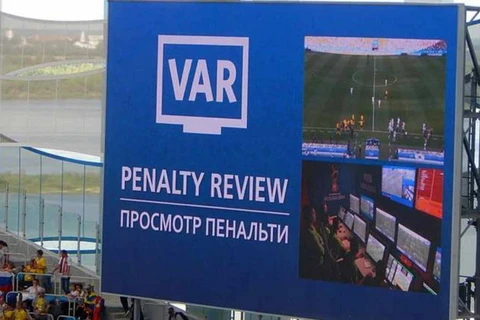 VAR vẫn đang gây tranh cãi tại World Cup 2018. (Nguồn: Moneycontrol)