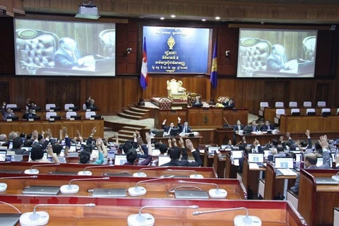 Các nghị sỹ dự phiên họp Quốc hội tại Phnom Penh ngày 20/2/2017. (Nguồn: EPA/TTXVN)