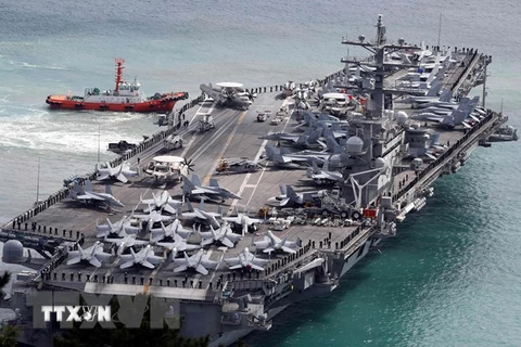 Tàu sân bay USS Ronald Reagan của Mỹ. (Nguồn: AFP/TTXVN)