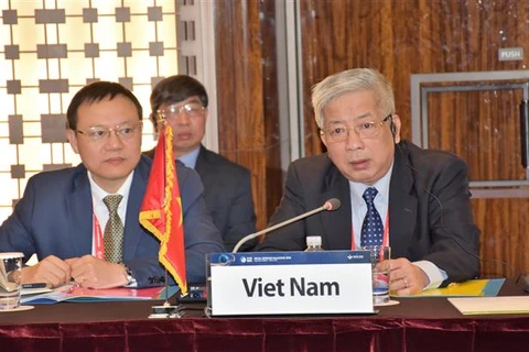 Thượng tướng Nguyễn Chí Vịnh phát biểu tại cuộc gặp Thứ trưởng Bộ Quốc phòng ASEAN – Hàn Quốc. (Nguồn: Mạnh Hùng/Hàn Quốc)