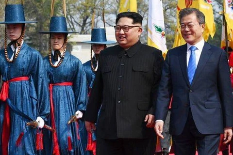 Lãnh đạo hai miền Triều Tiên cùng xem biểu diễn âm nhạc. (Nguồn: malaysiagazette.com)