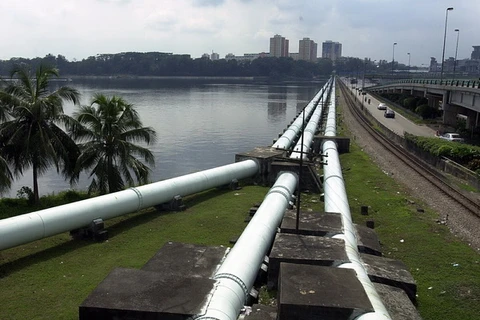 Đường ống cấp nước từ Malaysia sang Singapore. (Nguồn: Business Times SG)