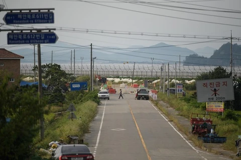 Một tuyến đường bộ ở khu DMZ. (Nguồn: AFP)