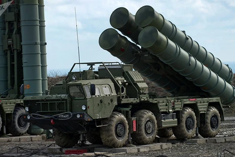 Tên lửa phòng không S-400 mà Ấn Độ mua từ Nga. (Nguồn: Sputnik)