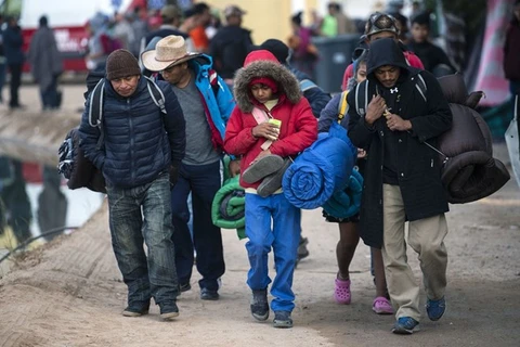 Người di cư đang tìm đường vào nước Mỹ. (Nguồn: AFP)