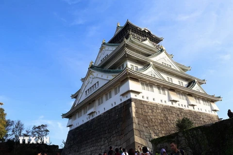 Lâu đài Osaka là một địa điểm thu hút khách du lịch tới tham quan. (Nguồn: Huy Hùng/TTXVN)