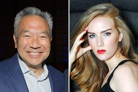 Scandal tình ái giữa ông Kevin Tsujihara (trái) và diễn viên Charlotte Kirk đã khiến vị CEO này mất việc. (Nguồn: Breibart)