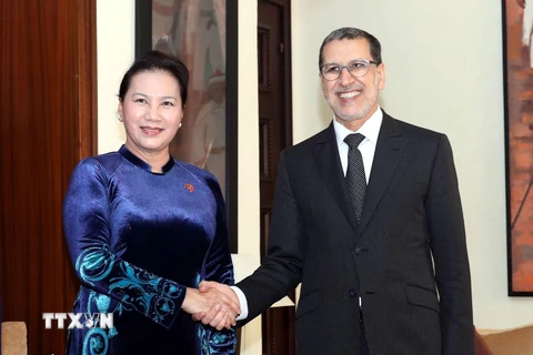 Chủ tịch Quốc hội Nguyễn Thị Kim Ngân (trái) hội kiến với Thủ tướng Maroc Saadeddine Othmani. (Nguồn: Trọng Đức/TTXVN)