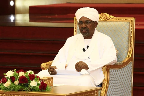 Tổng thống Sudan Omar Al-Bashir phát biểu tại Khartoum ngày 5/4/2019. (Nguồn: THX/ TTXVN)