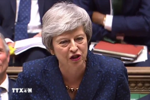 Thủ tướng Anh Theresa May phát biểu tại một cuộc họp ở London, Anh. (Ảnh: THX/TTXVN)
