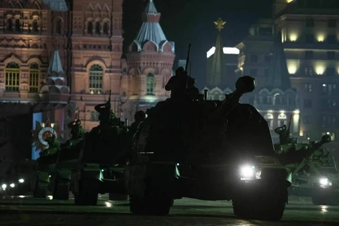 Thủ đô Moskva của Nga ngập tràn xe tăng và khí tài quân sự. (Nguồn: Press Democrat)